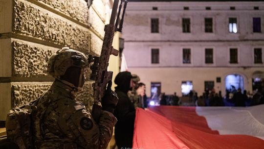 Marsz Niepodległości w Tarnowie. Tarnów uczcił 108. rocznicę zrywu niepodległościowego [zdjęcia]